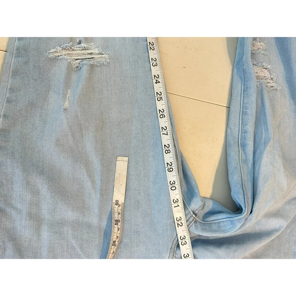 Levis 726 Flare Womens Jeans Size‎ 32 Light Wash Distressed Denim